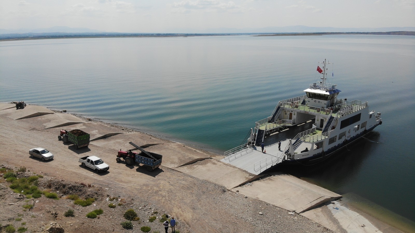 Denizi olmayan Malatya’da feribot yolculuğu ilgi görüyor
