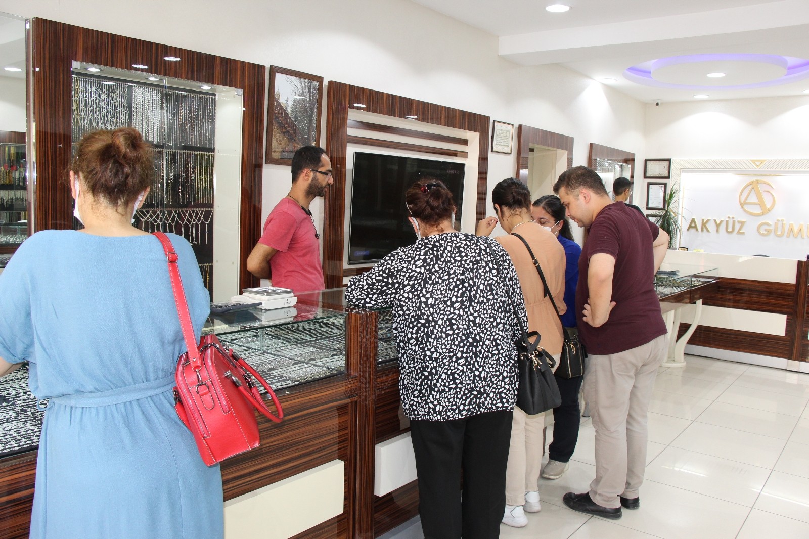 Bu turizm sezonu gümüşçülerin yüzünü güldürdü