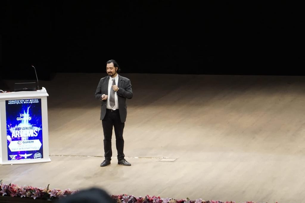 GUHEM Genel Müdürü Mirahmetoğlu, 5.Uzay Günleri’nde mühendis adaylarıyla buluştu