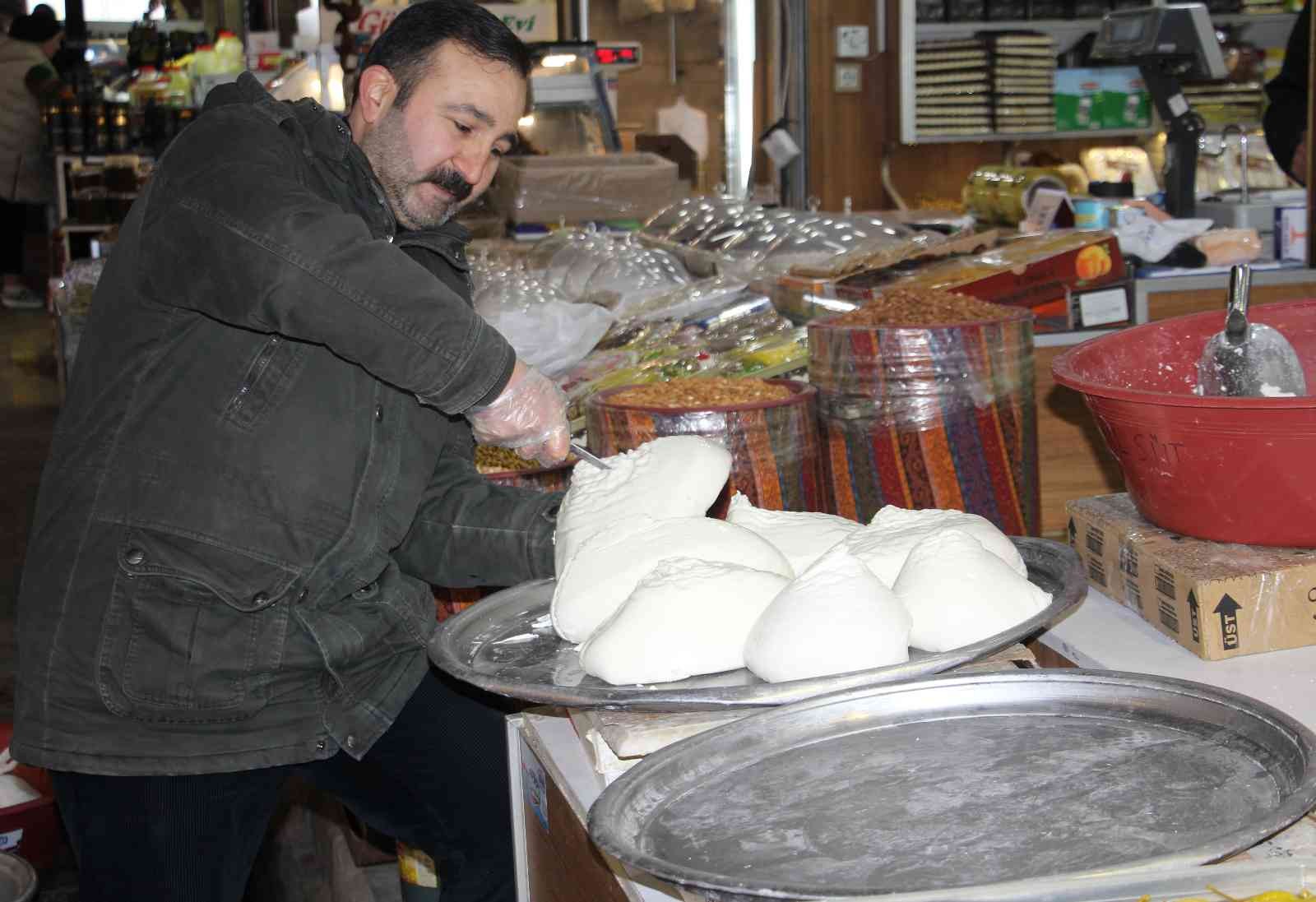 Tarihi Kapalı Çarşıda Ramazan hazırlığı başladı