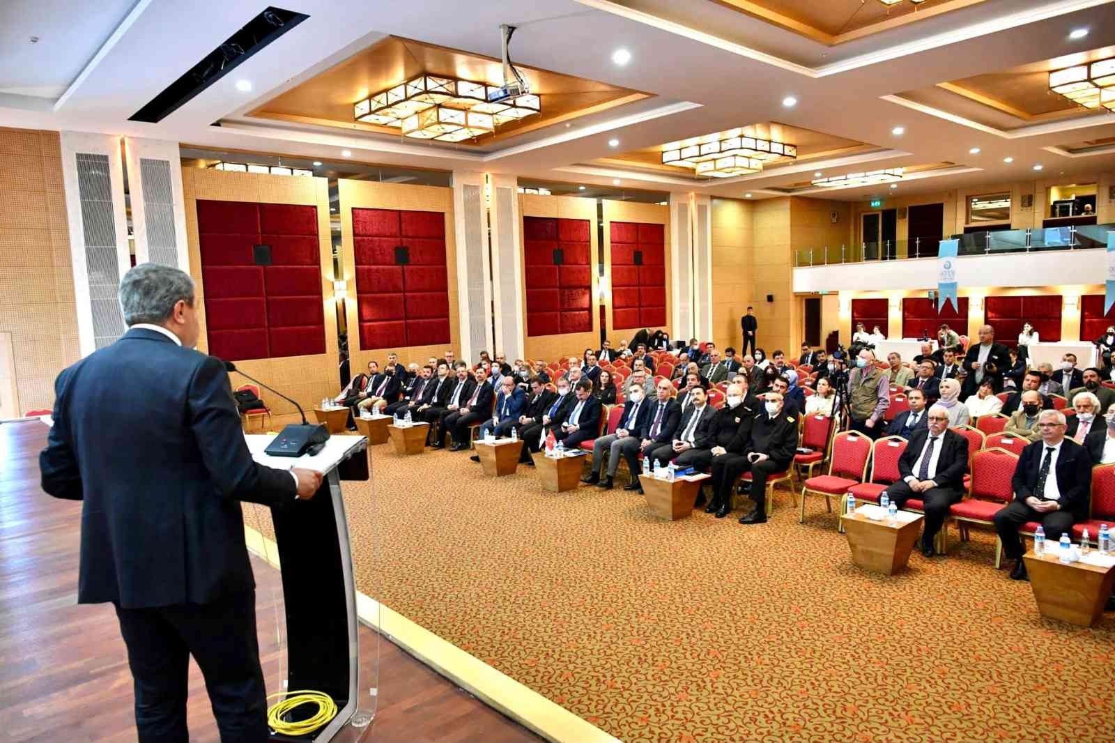 Balıkesir Valisi Hasan Şıldak’tan toplantıya katılmayan turizmcilere sitem