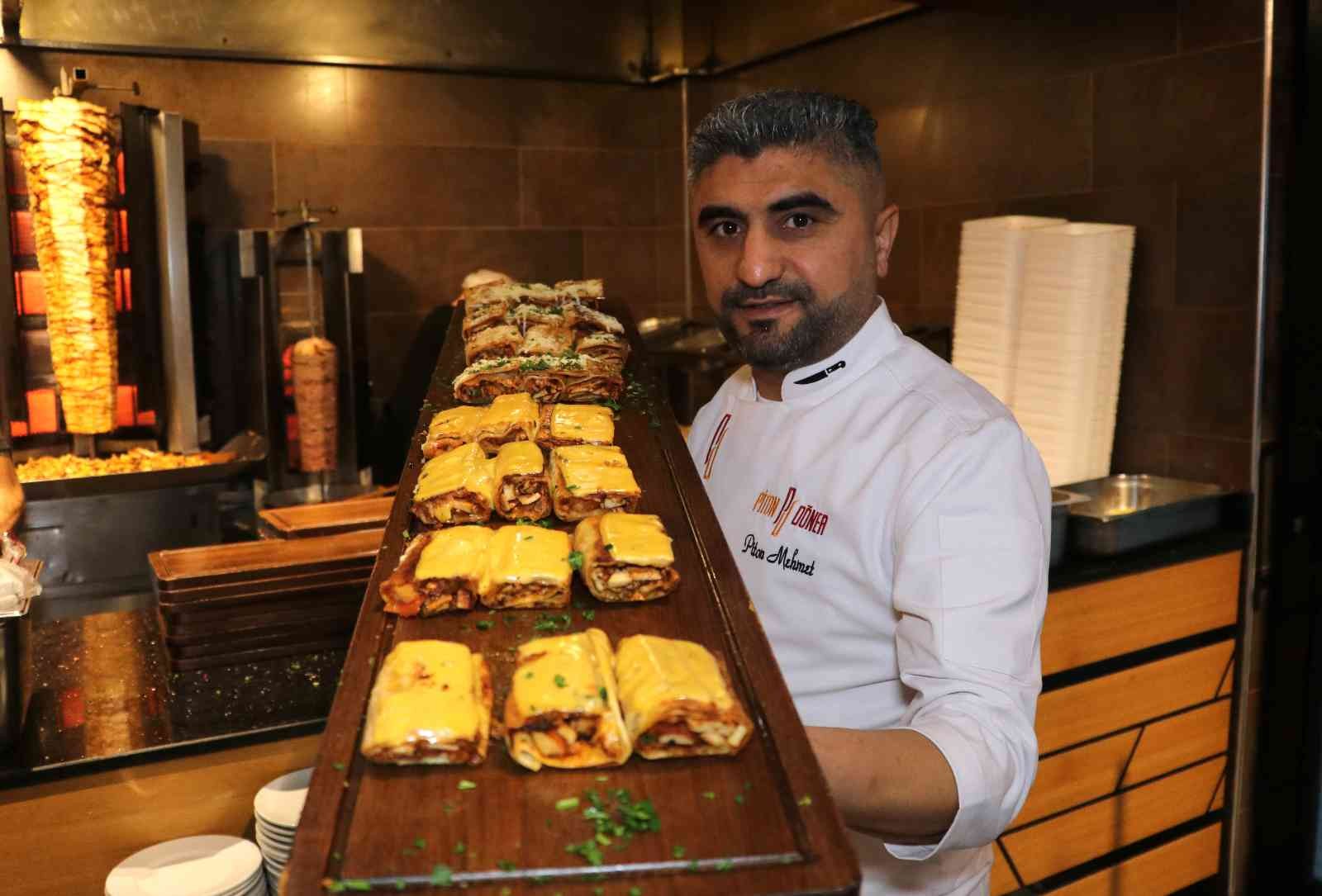 Kebabın başkentinde metrelik dönerleriyle fark oluşturuyor